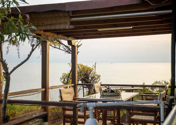 Kariba House - Sunset View Case de vacanță Nea Poteidaia