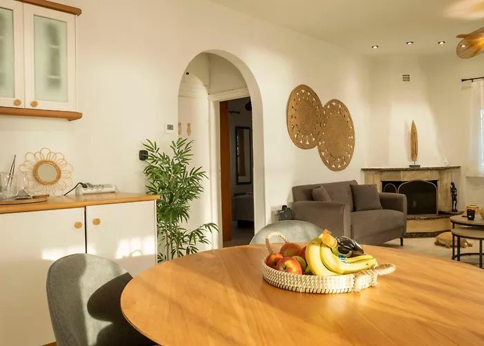 Kariba House - Sunset View