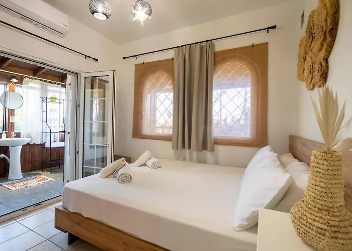 Kariba House - Sunset View Case de vacanță Nea Poteidaia